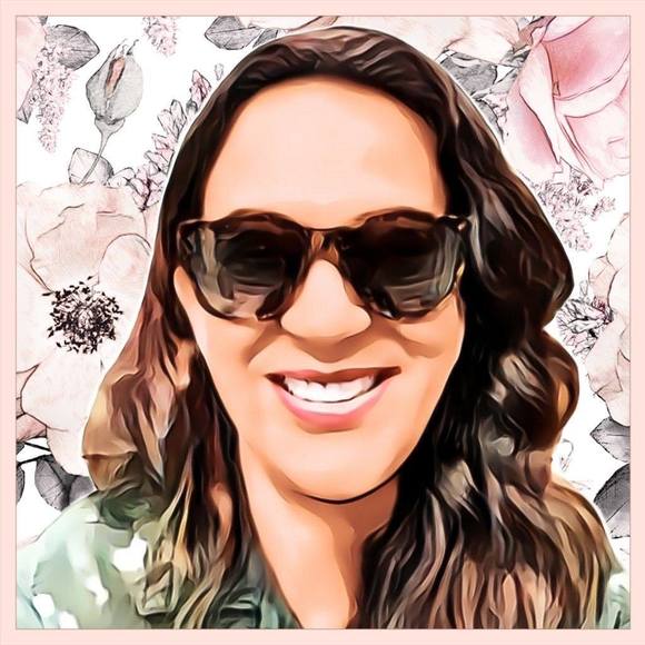 Meet your Posher, Daniela - Picture 1 of 1